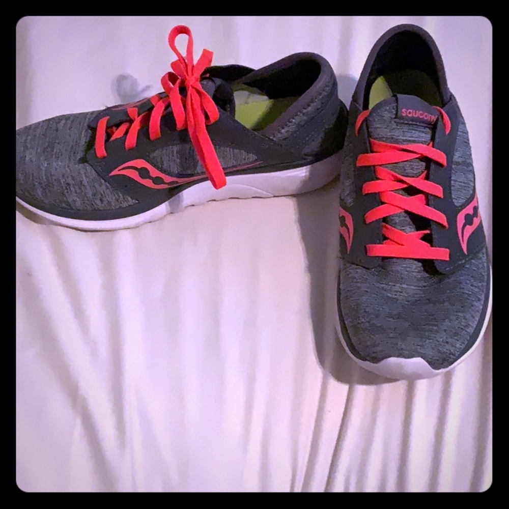 Jogging shoes